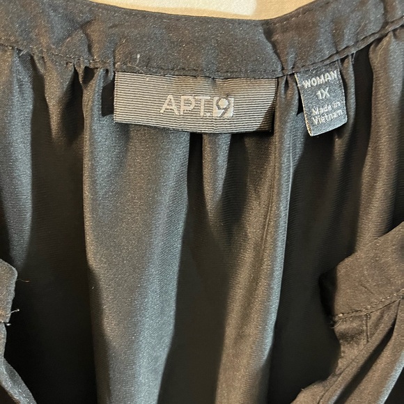 Apt 9 Black long sleeve silky peasant blouse - Picture 3 of 6
